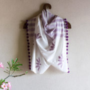 Purple Jamdani scarf with petal motif
