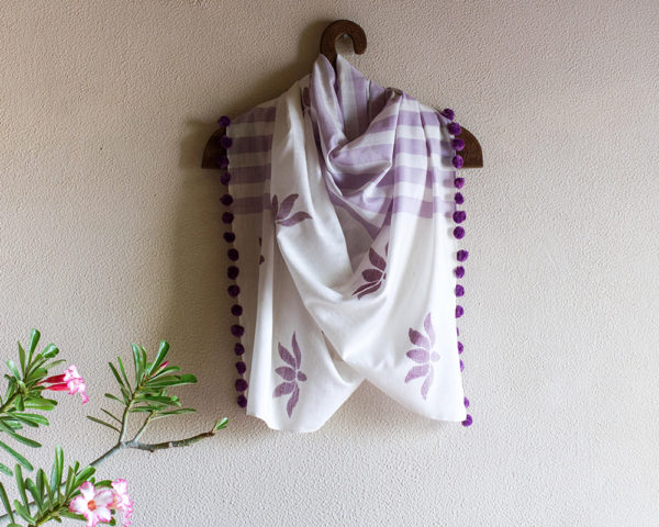 Purple Jamdani scarf with petal motif