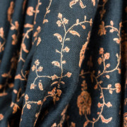 pashmina-wool-scarf-black-paisley-embroidery