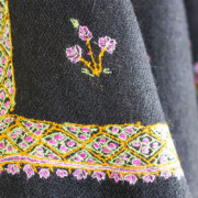 pashmina-wool-scarf-black-embroidery-borders