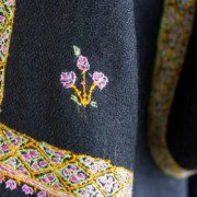 pashmina-wool-scarf-black-embroidery-borders2