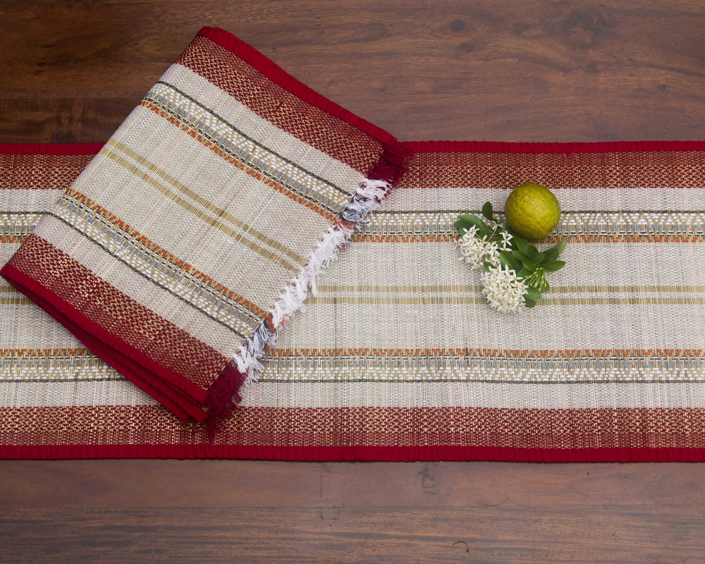 Madur Kathi Natural Fibre Diamond Black Placemats and Table Runner