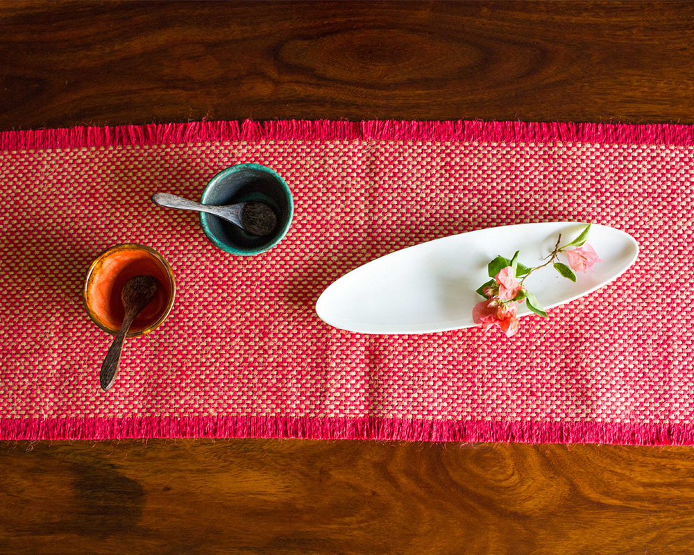 Table Runner Natural Fibre Jute Red Checks Kopai Paar