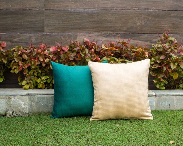 Kopai Paar handmade cushion orange cross set